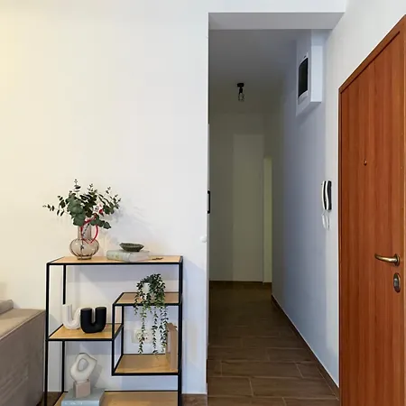 Seaesta Dino Apartment *
