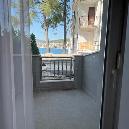 Seaesta Dino Apartment *